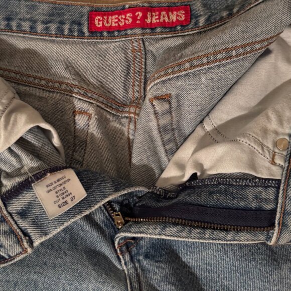 GUESS Jean Shorts – Style 10942, Cut MJ835, Medium Wash, Size 27 - Picture 6 of 6